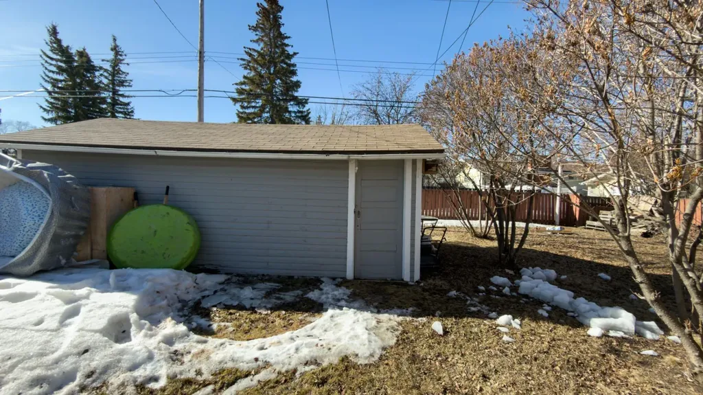 5501 51 Street Olds AB T4H 1H9
