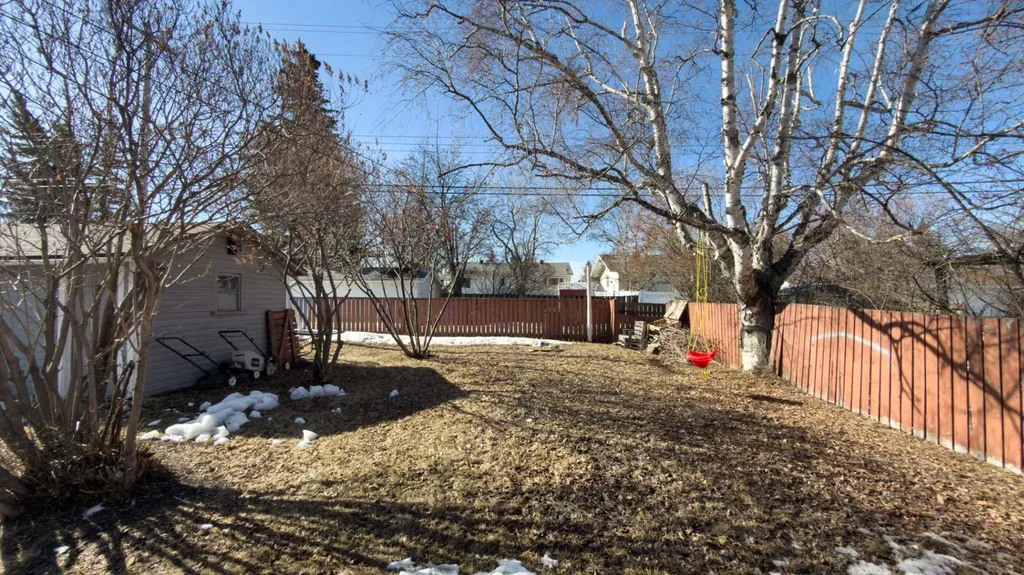 5501 51 Street Olds AB T4H 1H9