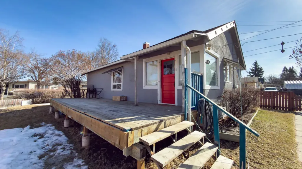 5501 51 Street Olds AB T4H 1H9
