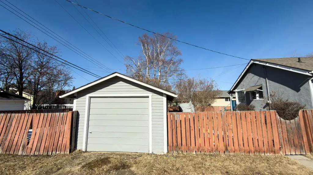 5501 51 Street Olds AB T4H 1H9