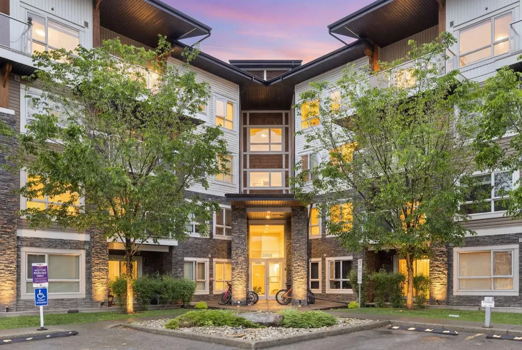 240 Skyview Ranch Road NE Calgary AB T3N 0P4