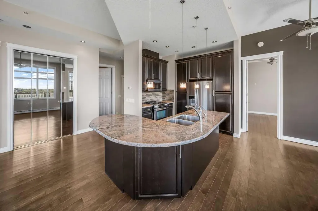 950 Centre Avenue NE Calgary AB T2E 0P3