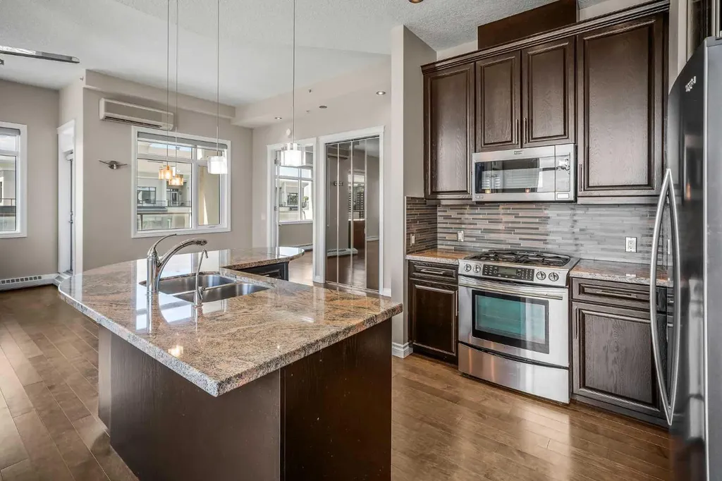 950 Centre Avenue NE Calgary AB T2E 0P3