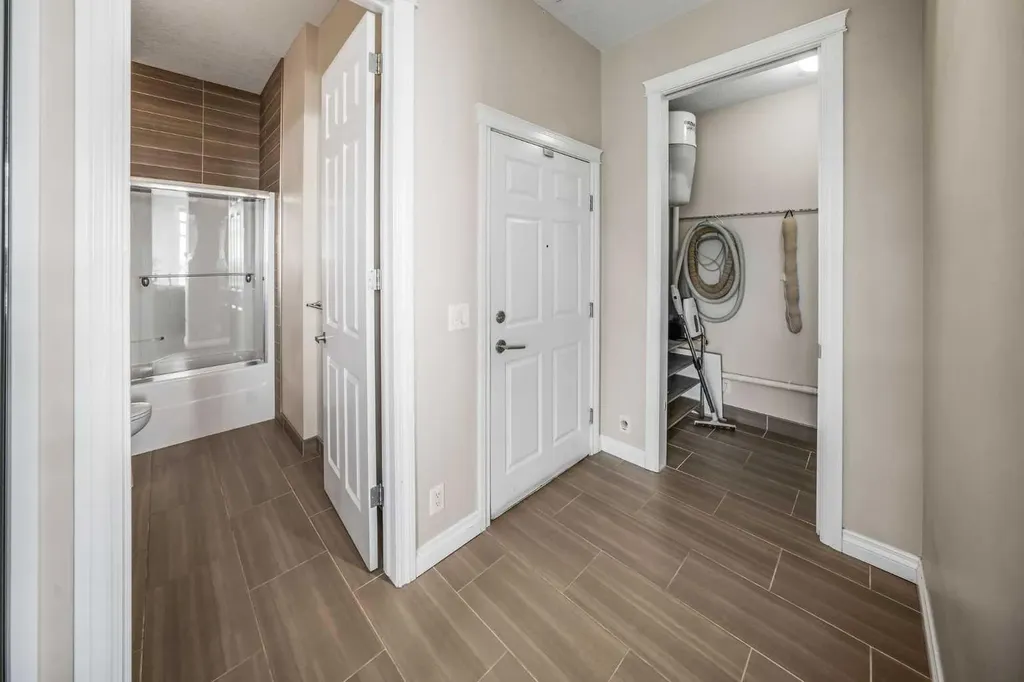 950 Centre Avenue NE Calgary AB T2E 0P3