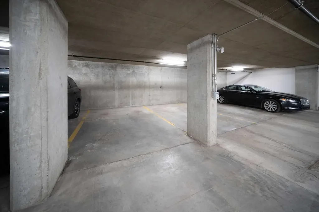 950 Centre Avenue NE Calgary AB T2E 0P3