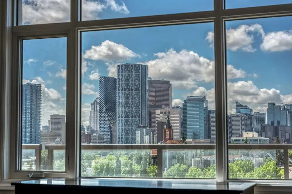 950 Centre Avenue NE Calgary AB T2E 0P3