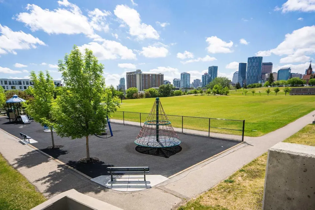 950 Centre Avenue NE Calgary AB T2E 0P3