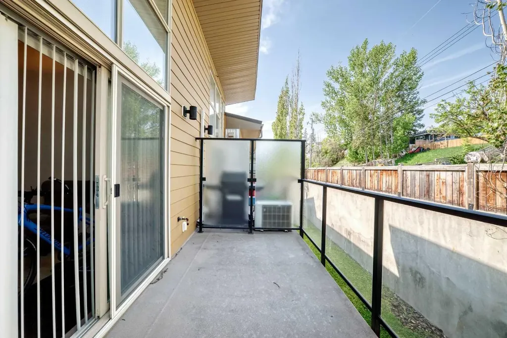 4303 1 Street NE Calgary AB T2E 7M3
