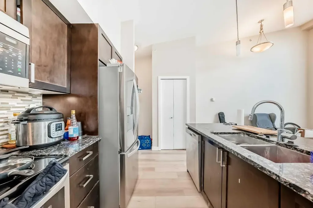 4303 1 Street NE Calgary AB T2E 7M3