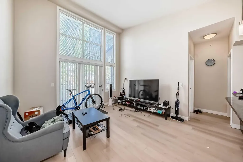 4303 1 Street NE Calgary AB T2E 7M3