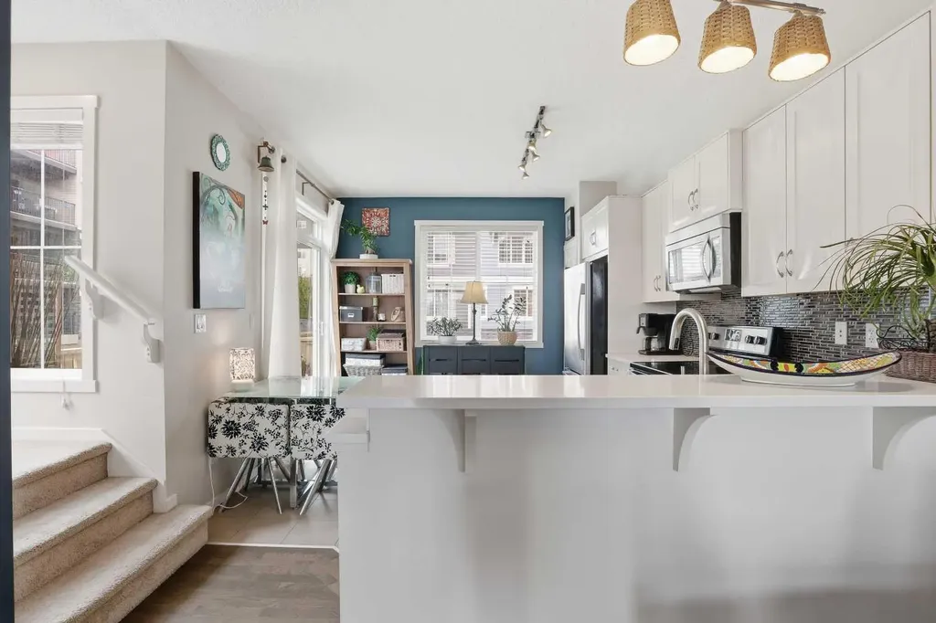 20 Kinlea Common NW Calgary AB T2R 0S2