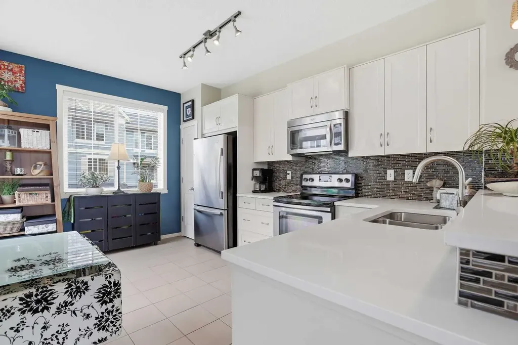20 Kinlea Common NW Calgary AB T2R 0S2