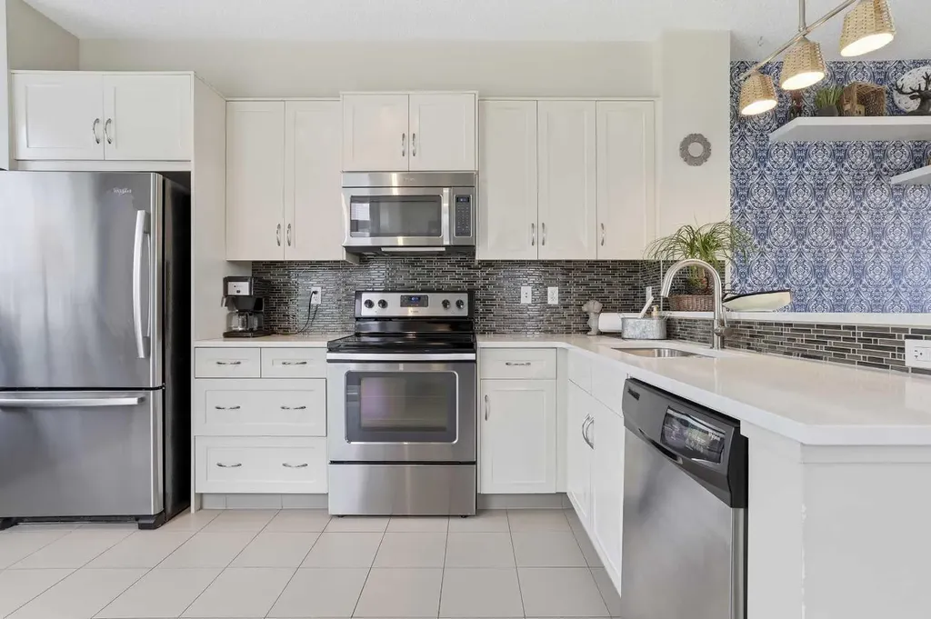 20 Kinlea Common NW Calgary AB T2R 0S2