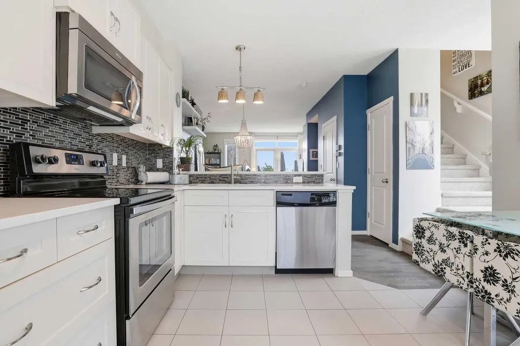 20 Kinlea Common NW Calgary AB T2R 0S2