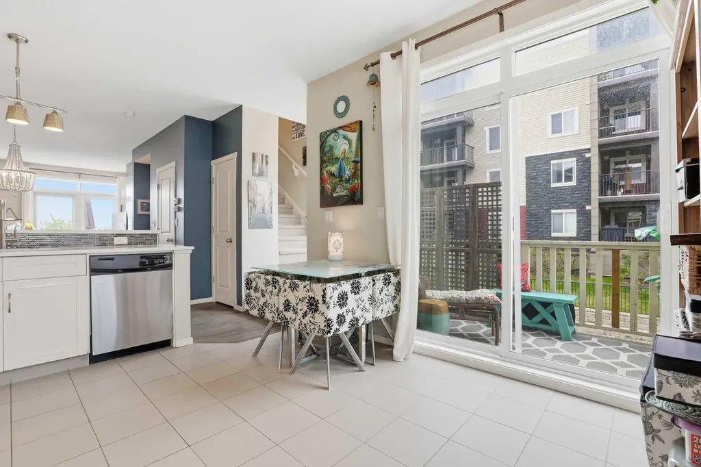 20 Kinlea Common NW Calgary AB T2R 0S2