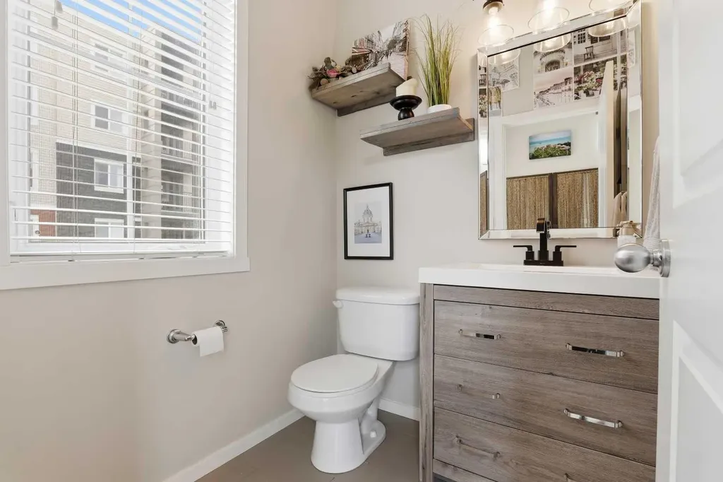 20 Kinlea Common NW Calgary AB T2R 0S2