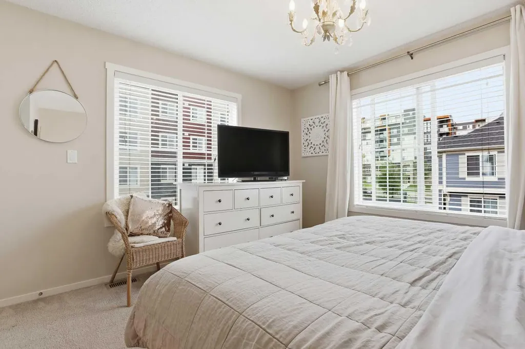 20 Kinlea Common NW Calgary AB T2R 0S2