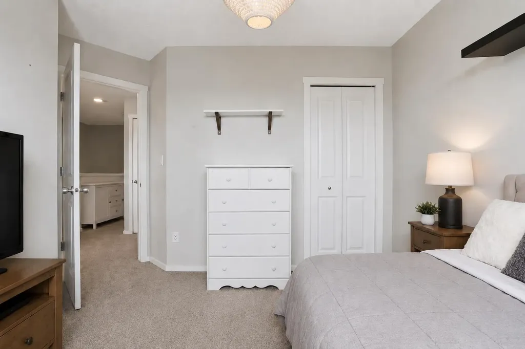 20 Kinlea Common NW Calgary AB T2R 0S2
