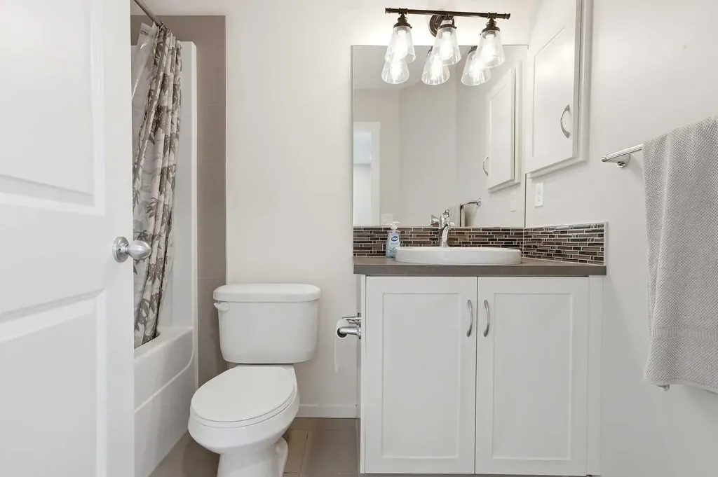 20 Kinlea Common NW Calgary AB T2R 0S2