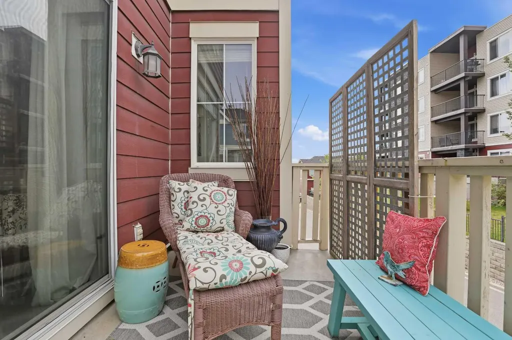 20 Kinlea Common NW Calgary AB T2R 0S2