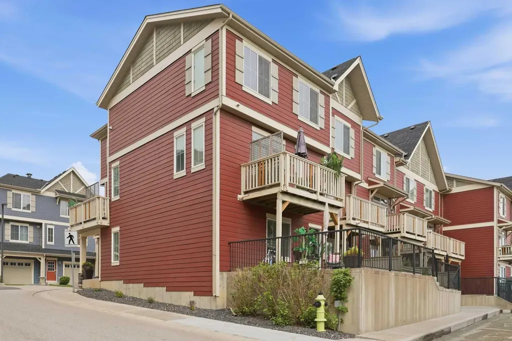 20 Kinlea Common NW Calgary AB T2R 0S2