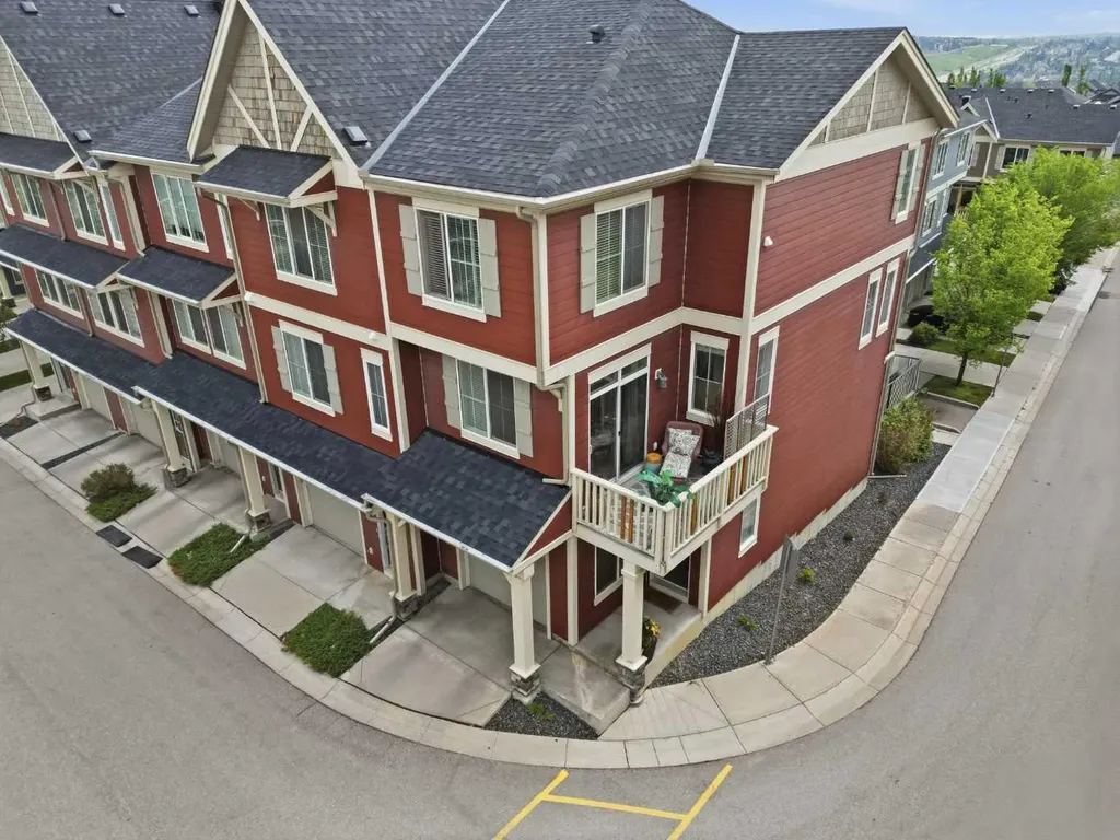 20 Kinlea Common NW Calgary AB T2R 0S2