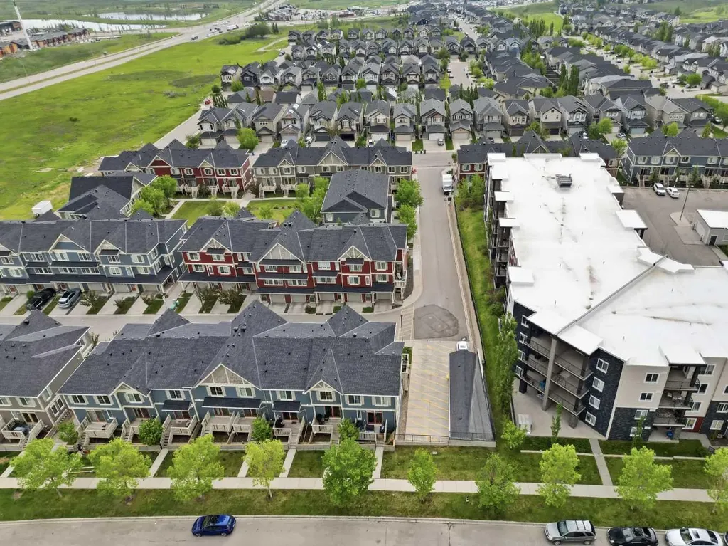 20 Kinlea Common NW Calgary AB T2R 0S2