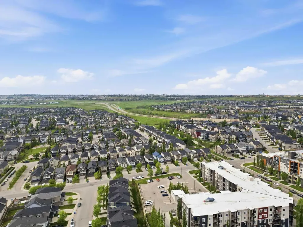 20 Kinlea Common NW Calgary AB T2R 0S2