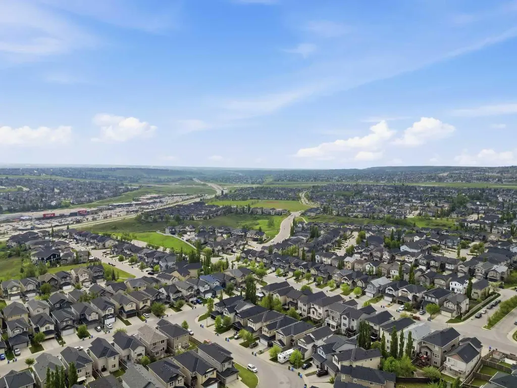20 Kinlea Common NW Calgary AB T2R 0S2