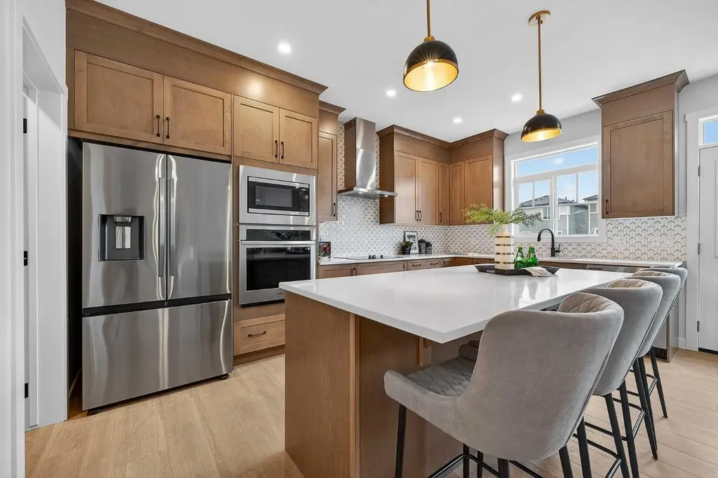 27 Homestead Gardens NE Calgary AB T3J 5T8