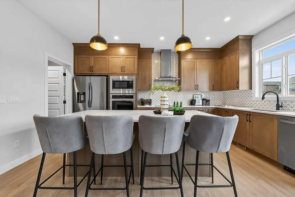 27 Homestead Gardens NE Calgary AB T3J 5T8