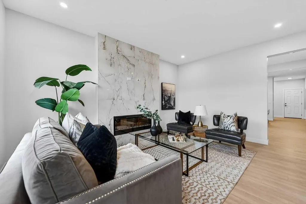 27 Homestead Gardens NE Calgary AB T3J 5T8
