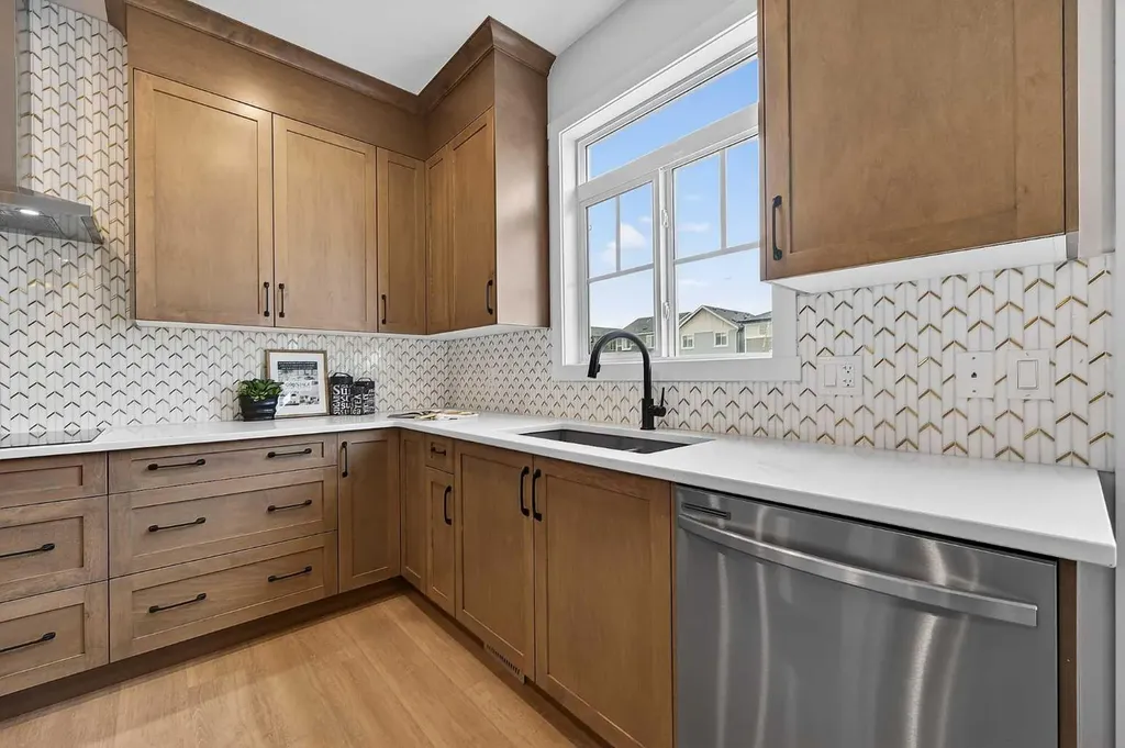 27 Homestead Gardens NE Calgary AB T3J 5T8