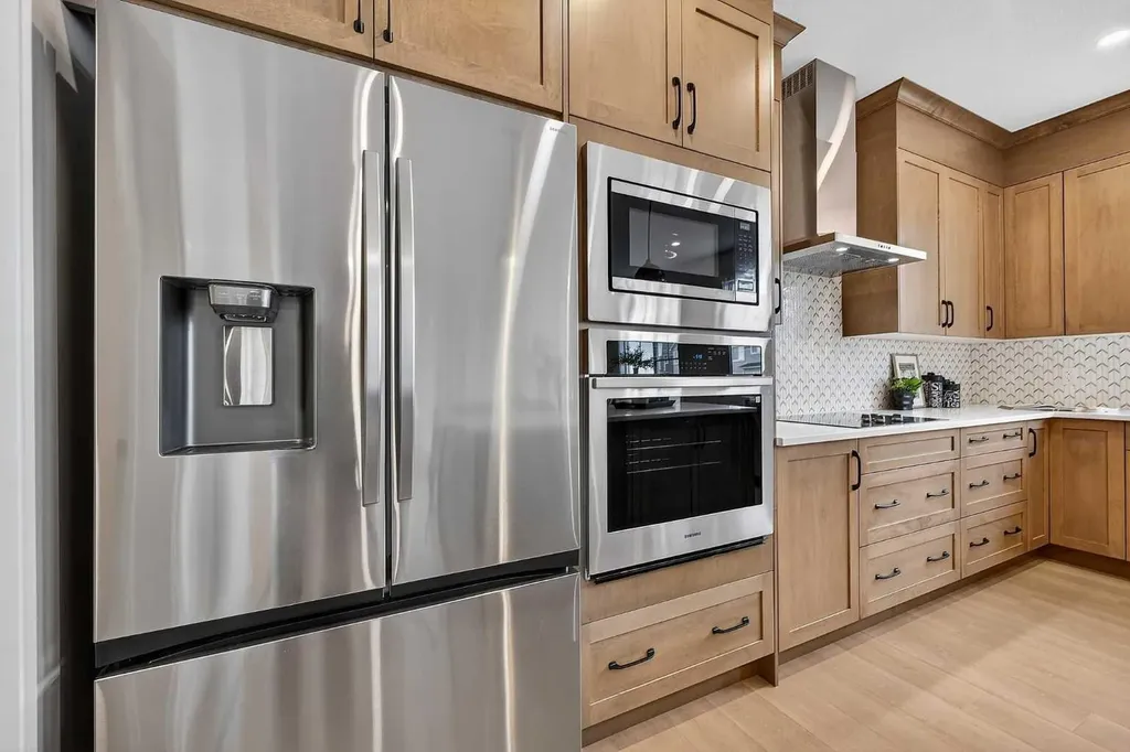 27 Homestead Gardens NE Calgary AB T3J 5T8