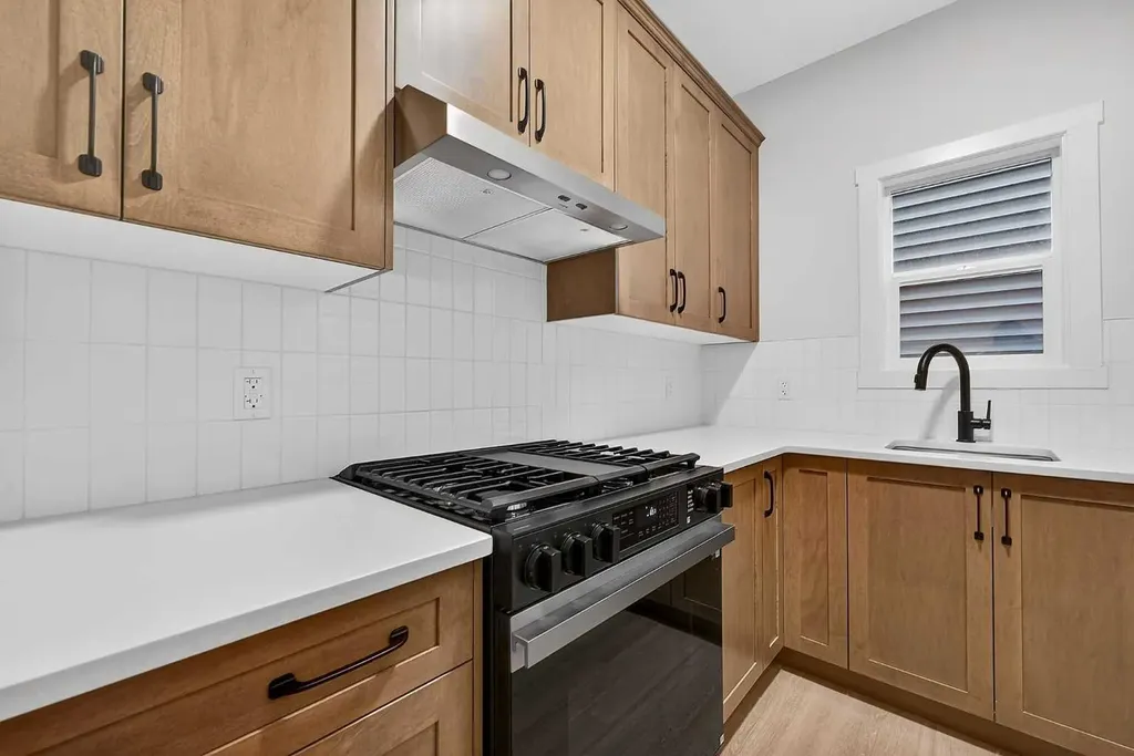 27 Homestead Gardens NE Calgary AB T3J 5T8
