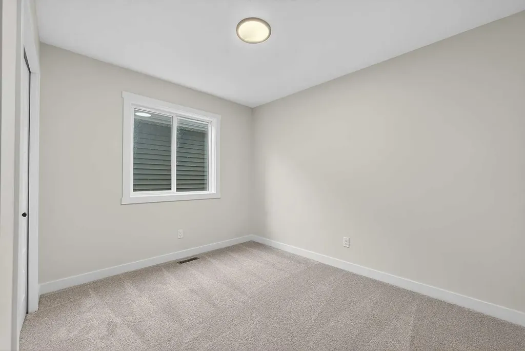27 Homestead Gardens NE Calgary AB T3J 5T8