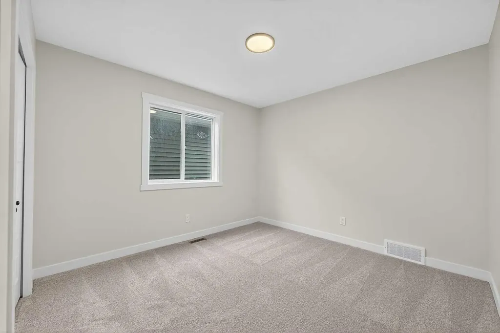 27 Homestead Gardens NE Calgary AB T3J 5T8