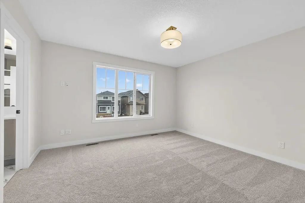 27 Homestead Gardens NE Calgary AB T3J 5T8