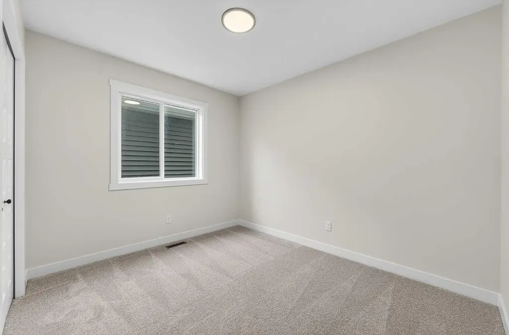 27 Homestead Gardens NE Calgary AB T3J 5T8