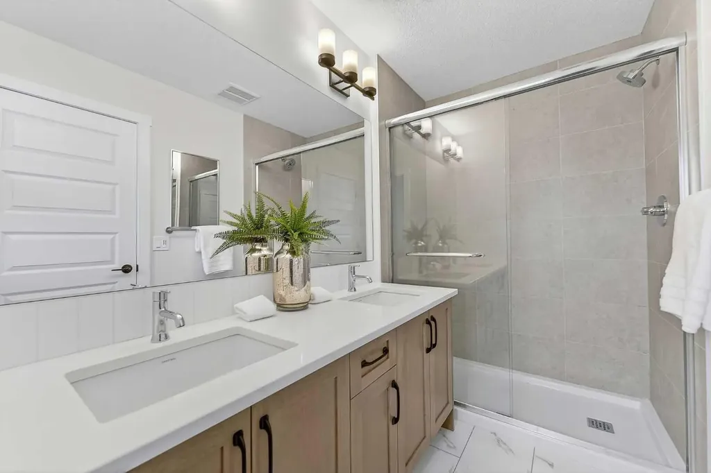27 Homestead Gardens NE Calgary AB T3J 5T8