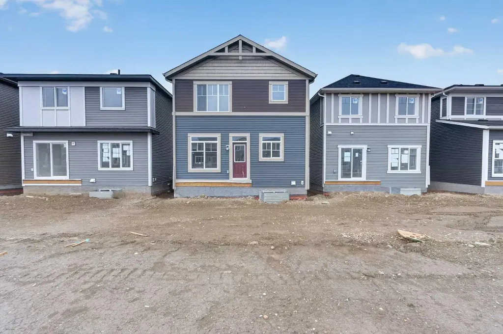 27 Homestead Gardens NE Calgary AB T3J 5T8