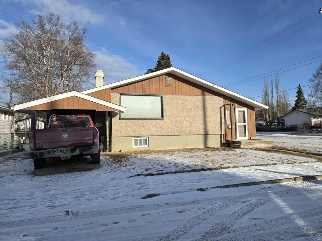 101 Simpson Street Hinton AB T7V1C2