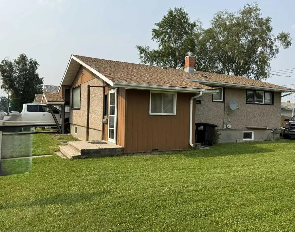 101 Simpson Street Hinton AB T7V1C2