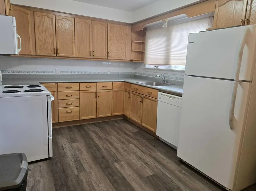101 Simpson Street Hinton AB T7V1C2