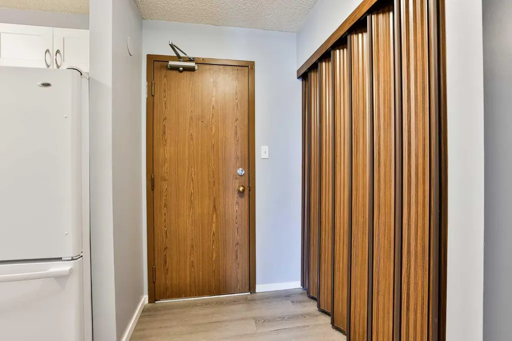 85 Foxbend Crescent N Lethbridge AB T1H5T4