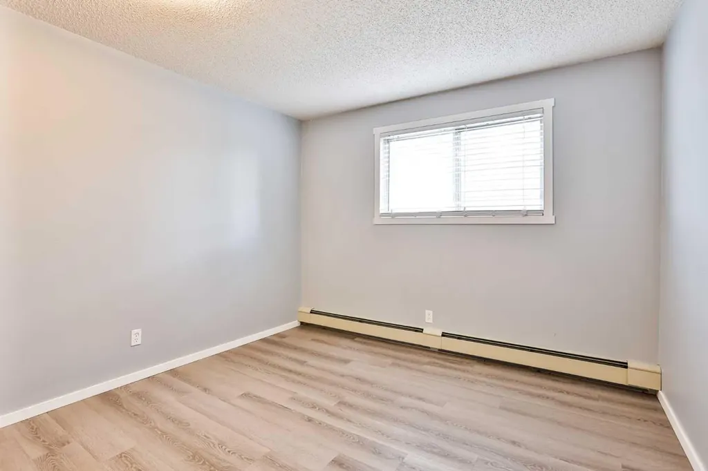 85 Foxbend Crescent N Lethbridge AB T1H5T4