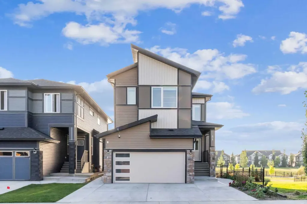 51 Midgrove Drive SW Airdrie AB T4B 5K7