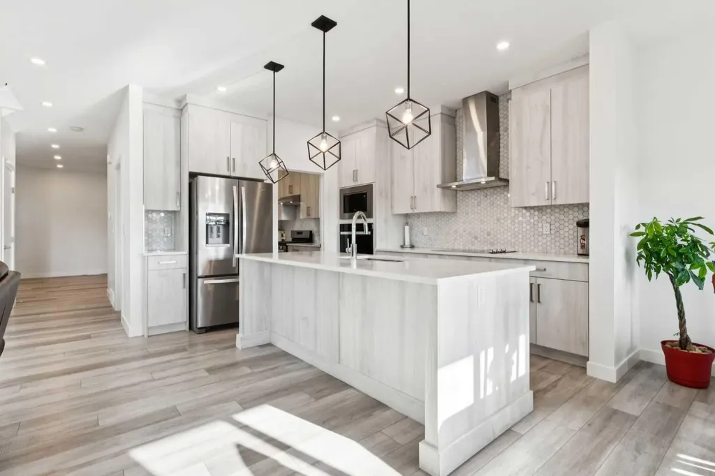 51 Midgrove Drive SW Airdrie AB T4B 5K7