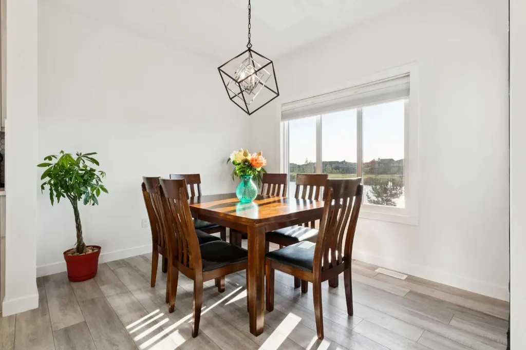 51 Midgrove Drive SW Airdrie AB T4B 5K7
