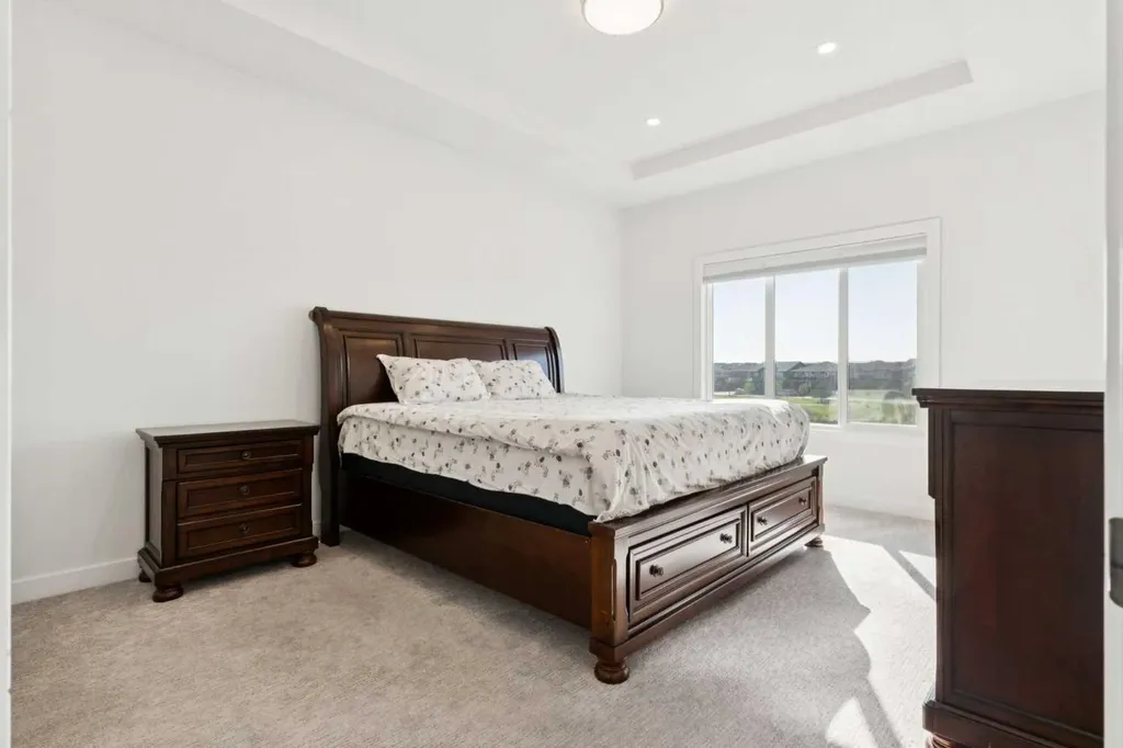 51 Midgrove Drive SW Airdrie AB T4B 5K7